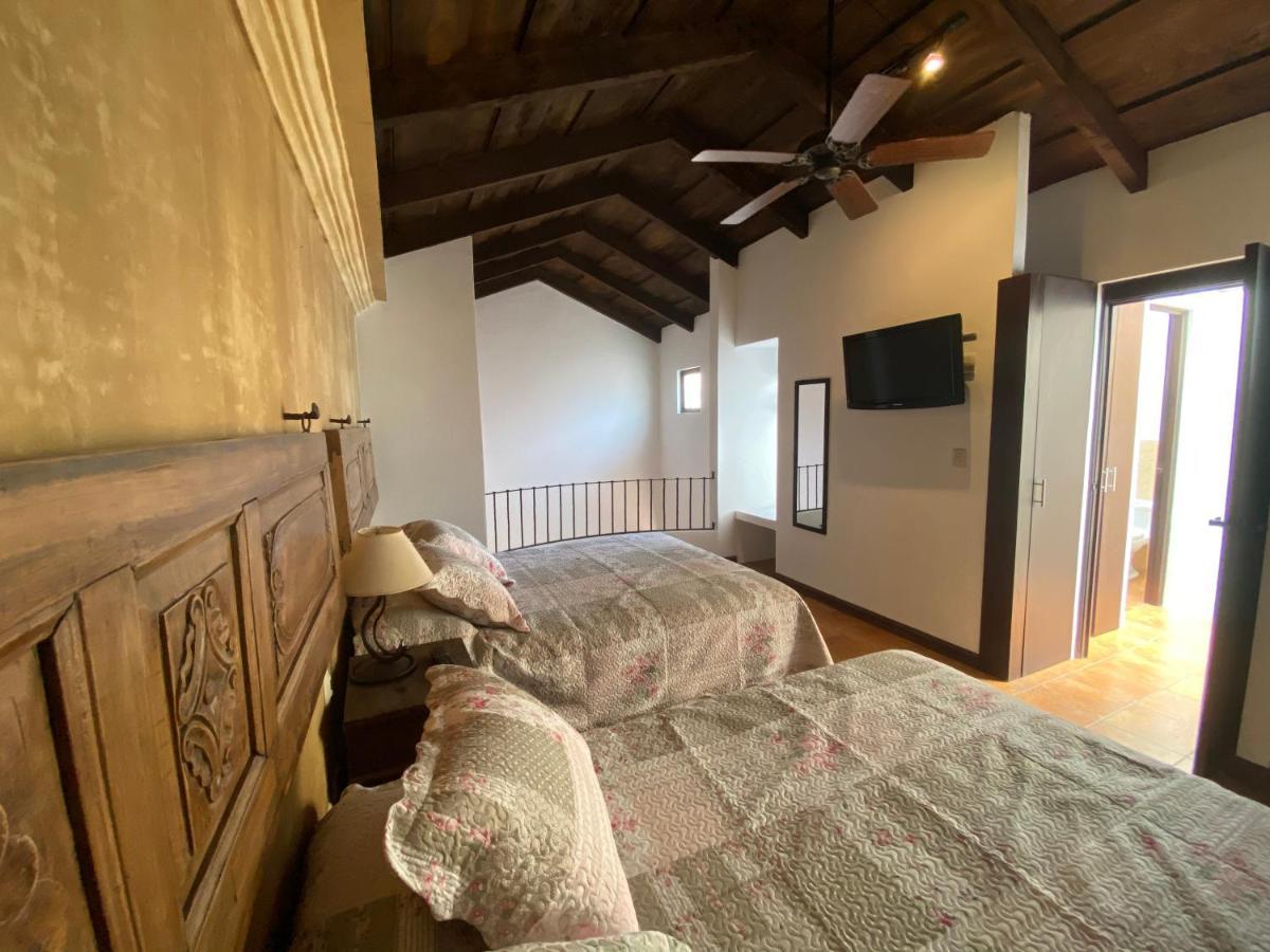 Don Pedro: Hermoso Loft Con Parqueo Gratis! * Antigua