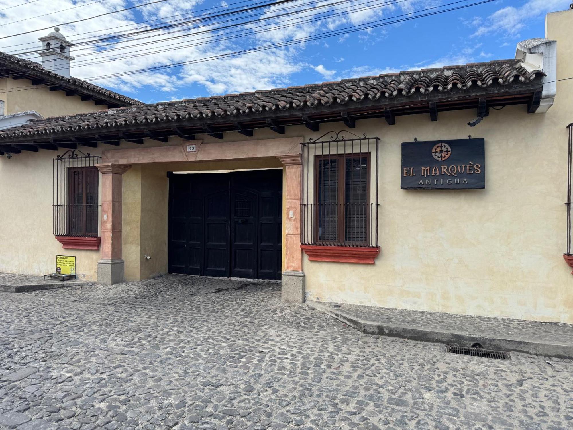 Don Pedro: Hermoso Loft Con Parqueo Gratis!